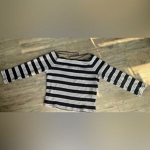 Black And White Crop Top Small Women’s